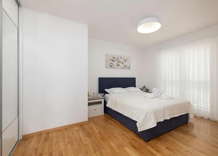 With Parking Space - 23931 * Makarska